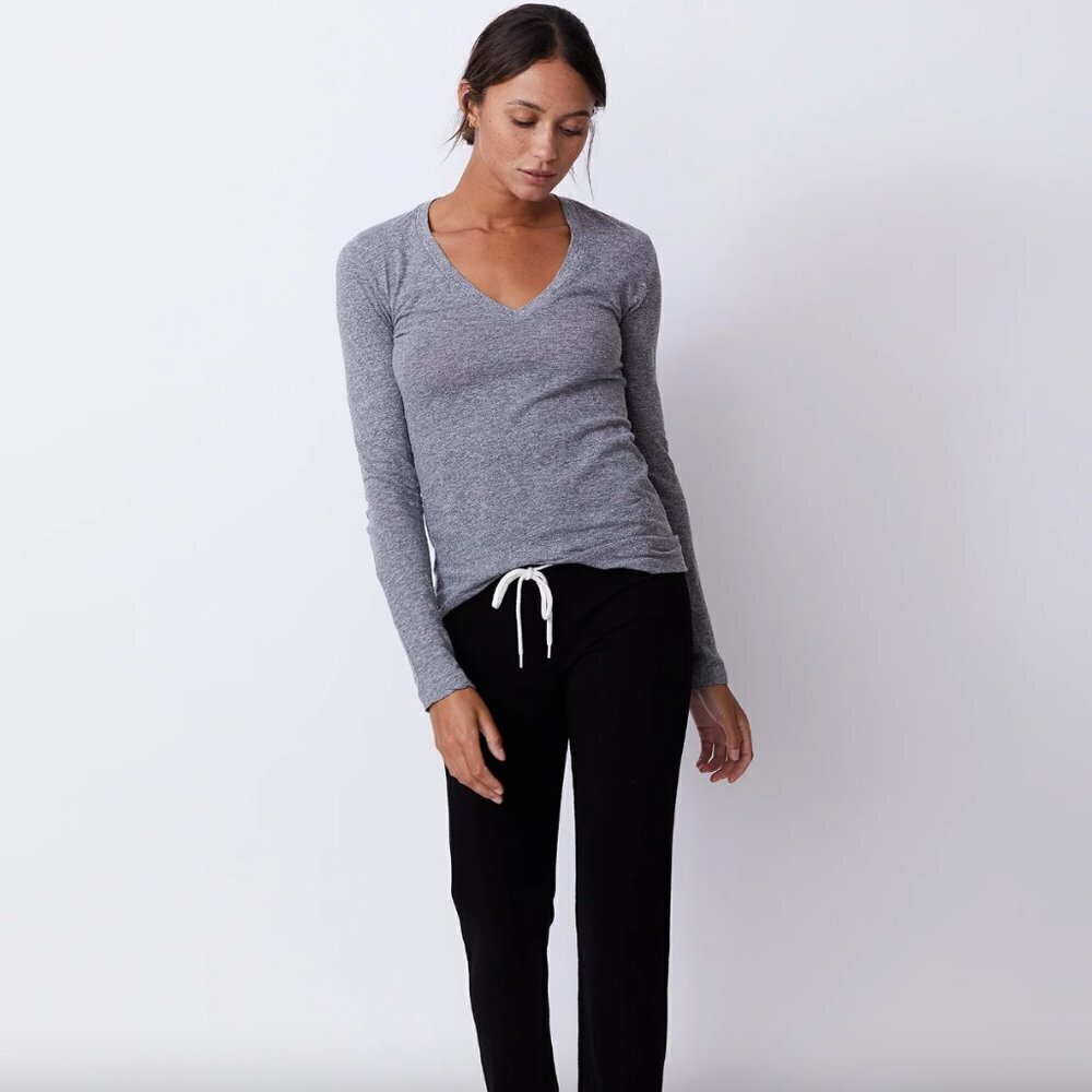 NWT Monrow Textured Tri-Blend Fitted Long Sleeve V Neck Tee